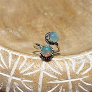 NWOT Ethiopian Opal Bypass 925 Sterling Silver Ring